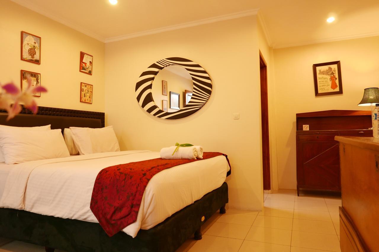 Ciwulan 36 Guest House Bandung Exterior photo
