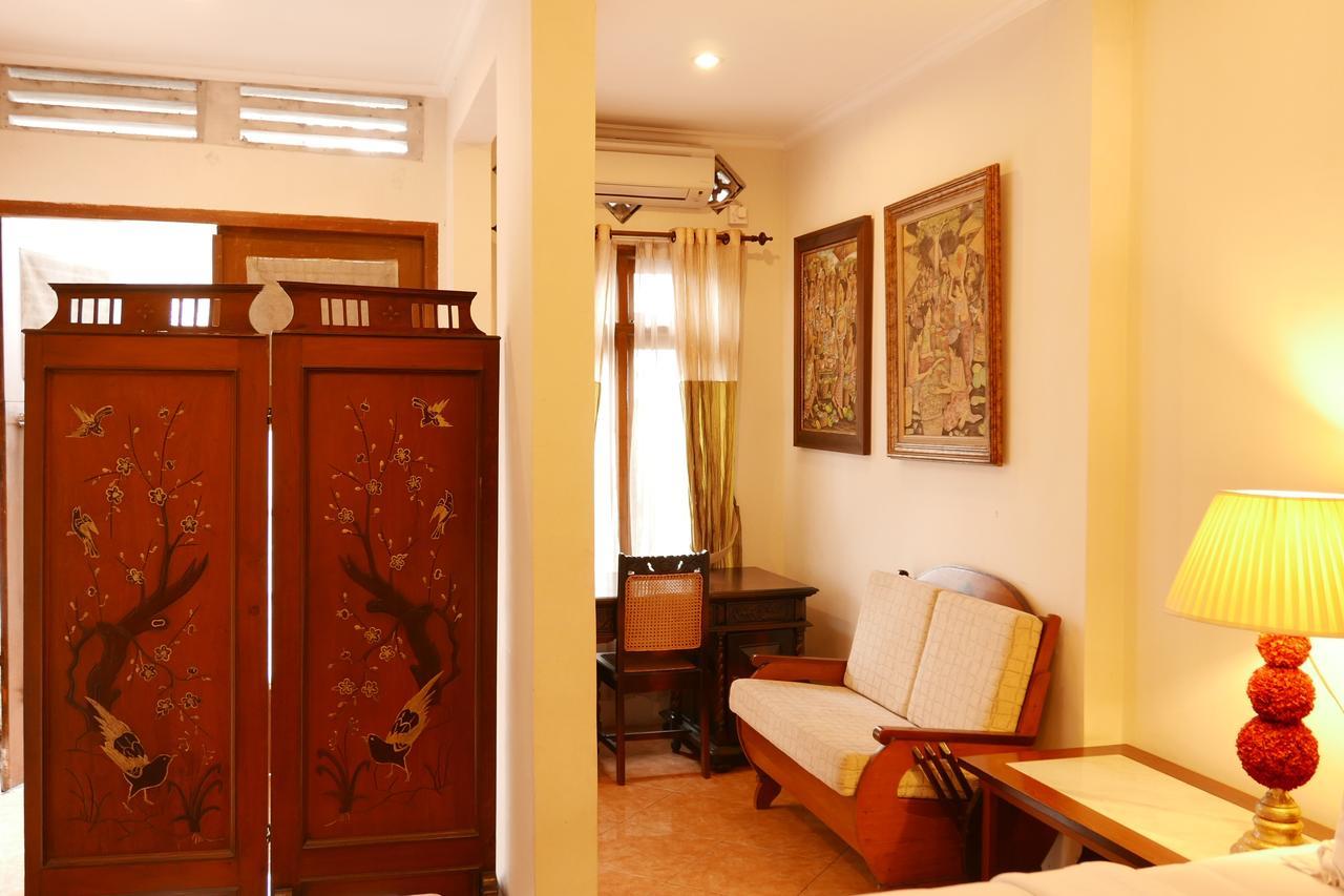 Ciwulan 36 Guest House Bandung Exterior photo